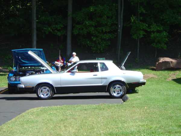 MU Power Show Mustang IIs